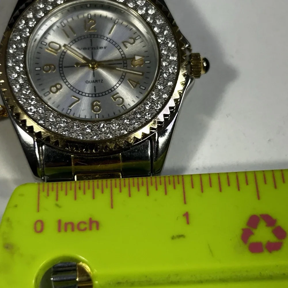 Vernier Quartz Two-Tone‎ Stainless Steel Watch Crystal Bezel Unisex UNTESTED